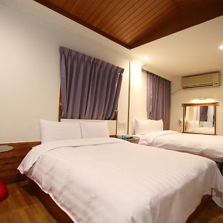 Anshun Hotel Đài Trung Ngoại thất bức ảnh